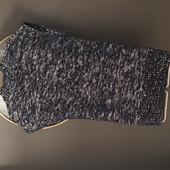 Black/Cream Sweater - Picture 4 of 4